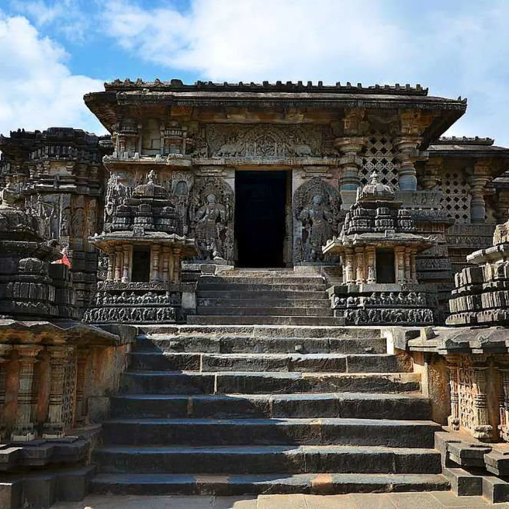 Hoysaleswara Temple - Halebidu