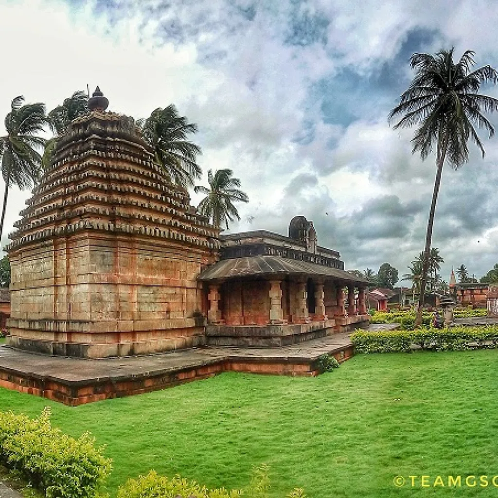 Bhoo Varaha Laxmi Narasimha Temple - Halasi