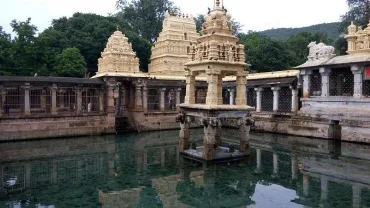 Sri Mahanandeeswara Temple - Mahanandi