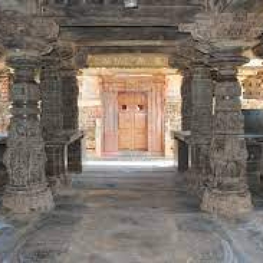 Trikuteshwara Temple - Gadag - About | Timings | Location