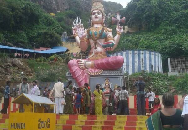 Thalupullama Temple
