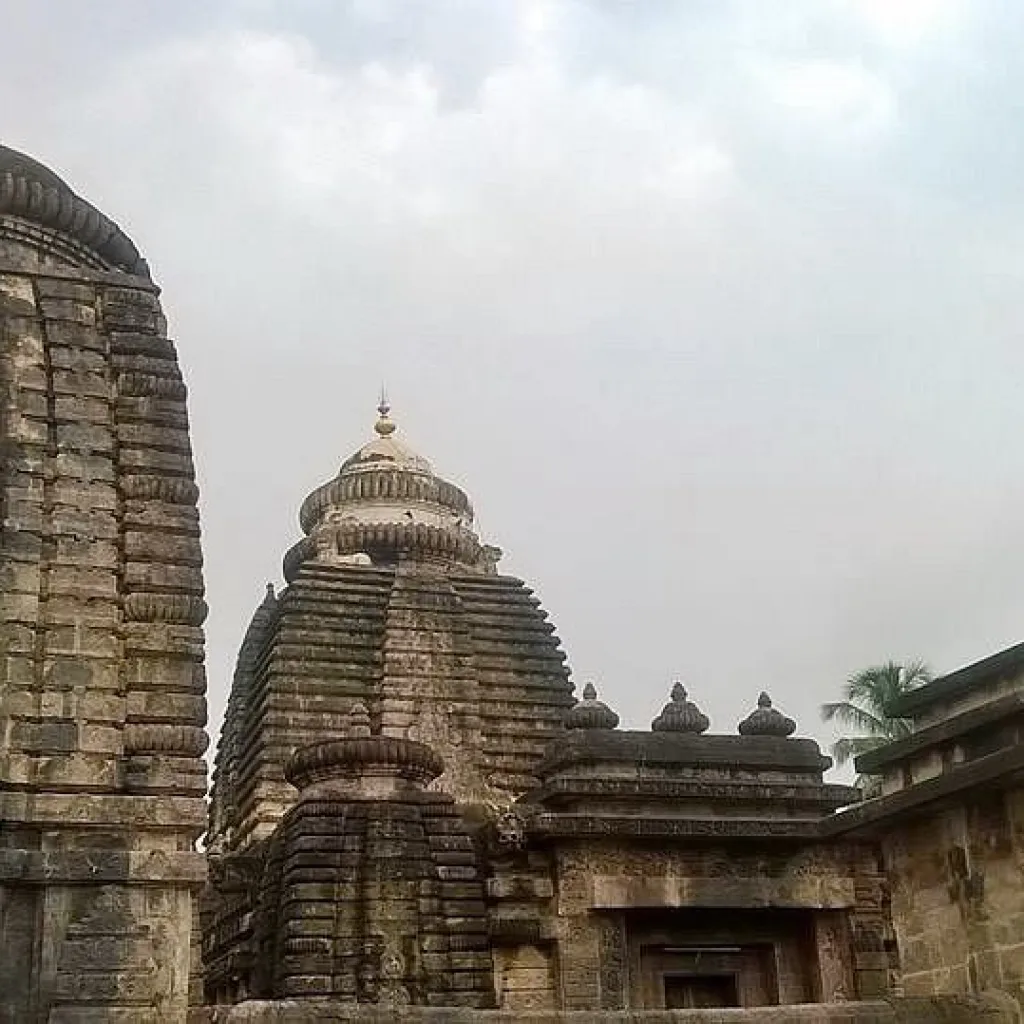 Sri mukha lingeswara temple - srikakulam