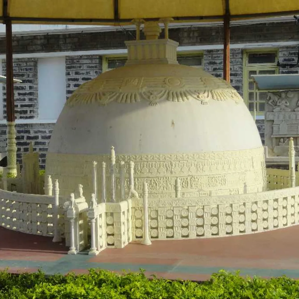 Amaravati Sthupam - Guntur